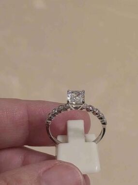 Classic Sterling Silver Solitaire Engagement Ring Size 8